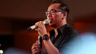 Download lagu Sammy Simorangkir - Kaulah Segalanya (Ruth Sahanaya Cover) (Live at Music Everywhere) ** mp3