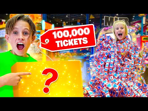 SPENDING $$$ IN ARCADE UNTIL WE GOT THE TOP PRIZE *YOU WILL BE SHOCKED HOW MUCH IT COST US* 😱💰💵