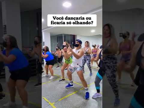 Botadinha saliente 🕺🏻🎶💥💃🏻