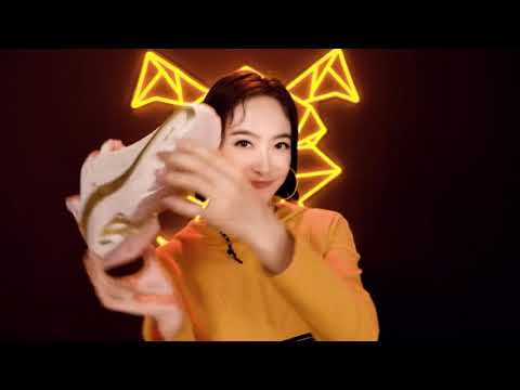 Reebok China Weibo Victoria (Reebok Club C Year of the Golden Pig Series)