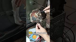 Download lagu How to Fix a CRT TV With Vertical Image Shrinking mp3 Download lagu How to Fix a CRT TV With Vertical Image Shrinking mp3