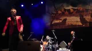 M Clan - Usar y Tirar