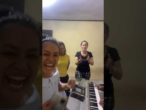 Senada trio cover Judul : Hot Do Ho Dirohakki Cipt : Joel Simorangkir