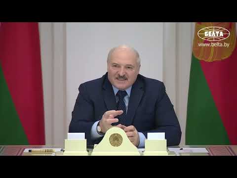 Лукашенко высказался о протестах в России и Навальном