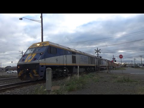 CFCLA EL62, EL60, ARG CLF2 7922V Dooen Freight At North Geelong