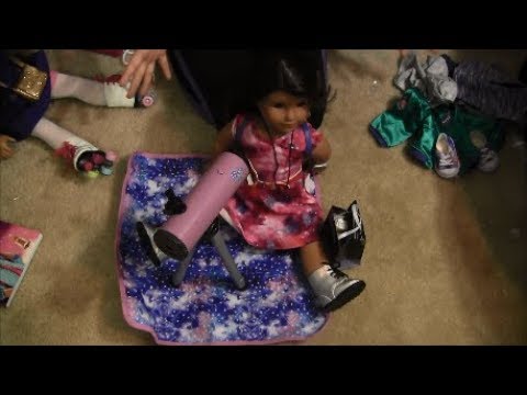 American Girl Doll 2018 GOTY Luciana Vega Unboxing and Accessories