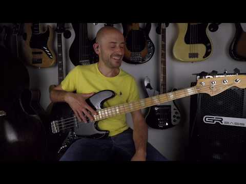 CORSO DI BASSO NEW - Lezione 8: LA MANO SINISTRA E GLI SPOSTAMENTI SUL MANICO