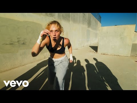 Kat Cunning - Dancer (Official Music Video)