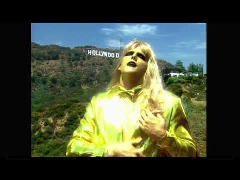 WWF Raw 8/21/1995 - Goldust Delivers a Message From Hollywood