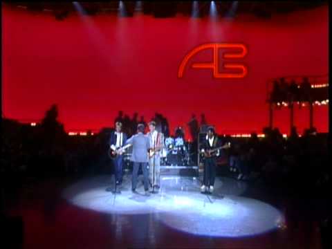 Dick Clark Interviews Big Country - American Bandstand 1986