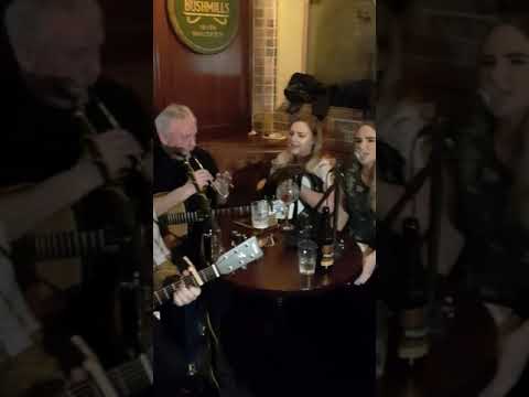 Highland Paddy by Eimhéar NÍ Ghlacaín Live at The Rock Bar Belfast