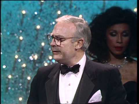 Edward Woodward Wins Best Actor TV Series - Golden Globes 1987
