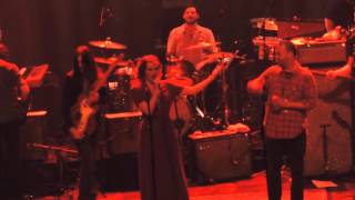 Will Forte &amp; Karen Elson Stop Draggin&#39; My Heart Around at Fleetwood Mac Fest
