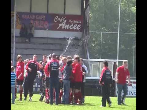 nieuwerkerk b1 kampioen 2009 (einde wedstrijd)