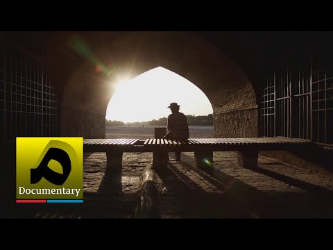 مستند: سرهمبندی با نادر مشایخی