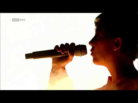 PÆNDA live on stage at AAMA 2019 "Filler"