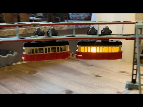 Revo-Lutz & Hägerli - die Wuppertaler Schwebebahn