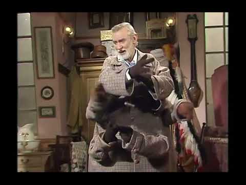 The Muppet Show - 317: Spike Milligan - Cold Open (1979)