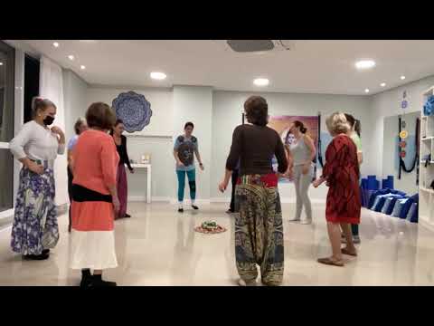 Dança Circular Esperando na Janela