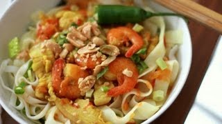 Mi Quang (Quang Style Noodle with Pork & Shrimp)