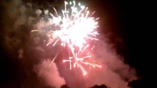 preview picture of video 'Crabtree fireworks finale 07/16/11'