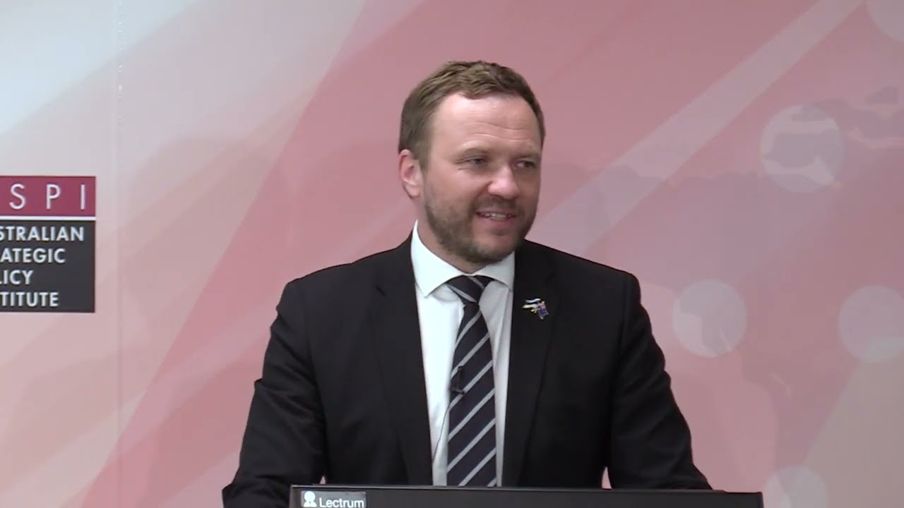 In conversation with the Foreign Minister of Estonia Margus Tsahkna