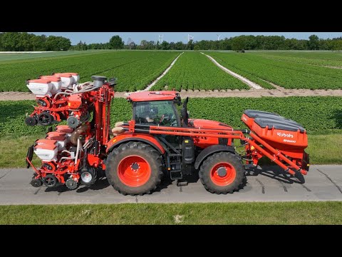 Mais Aussaat 2023 - Vorführung mit moderner Technik - Traktor und Sämaschine von Kubota - Maisanbau