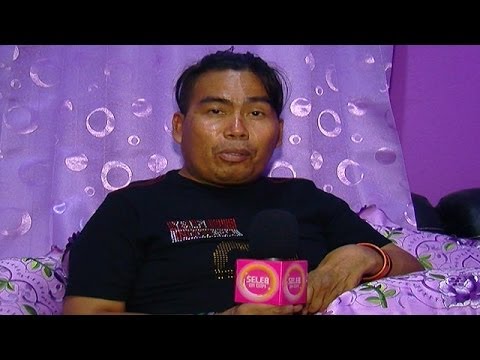 Pulang Umroh Bopak Castello Jatuh Sakit - Seleb On Cam 16 Juni 2014