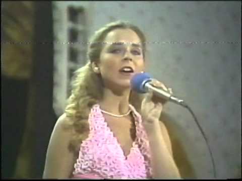 Cynthia Peay "Broken Hearted Me" Live on The Porter Wagoner Show 1980