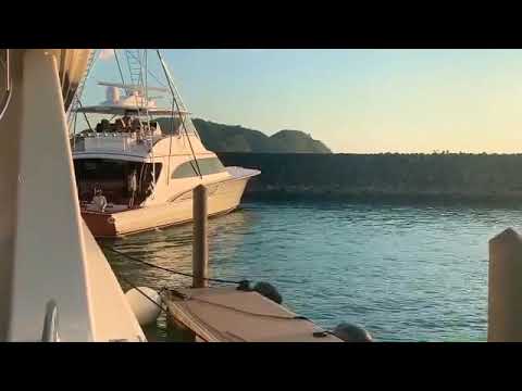 Docking the “Jaruco” a 90’ Jarrett Bay.