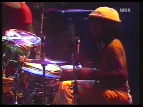 Sly & Robbie playing Drum & Bass in Black Uhuru concert