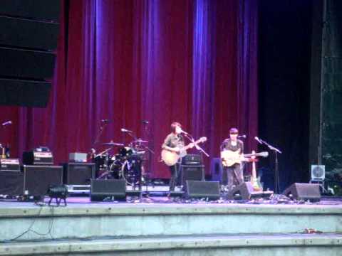 3/5 Tegan and Sara live @ TSB Brookland Bowl, New Plymouth, NZ, 28/11/10