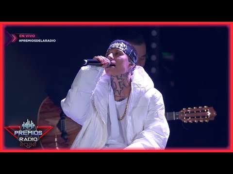 🎵 Santa Fe Klan - Mar y Tierra en Vivo en Premios de la Radio 2022