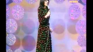 Nana Mouskouri  -  Ave  Maria - Emission du 21-12-1975-.avi