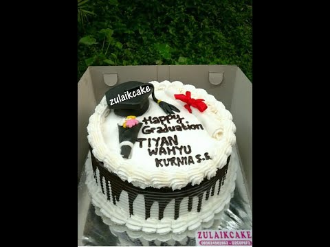 download lagu mp3 mp4 Simple Graduation Cakes, download lagu Simple Graduation Cakes gratis, unduh video klip Simple Graduation Cakes