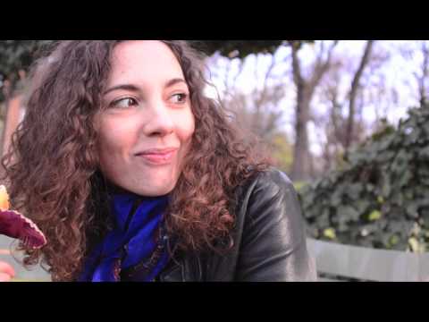 "Un jour...un autre amour" (One day...another love) (Un dia...otro amor)