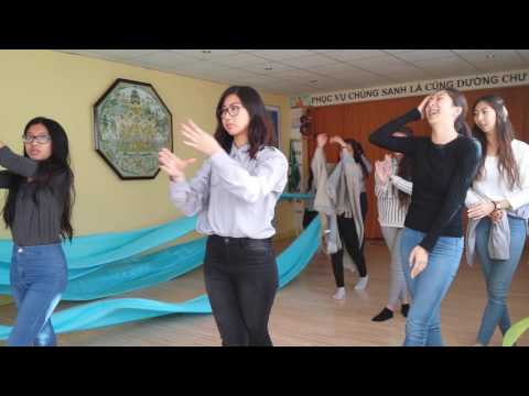 [TRAINING] Danse ruban "dang em lua la"