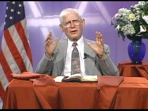 116. Ionel Plesa - Lumina Eterna - Haina din garderoba Imparatului pentru cei chemati la nunta