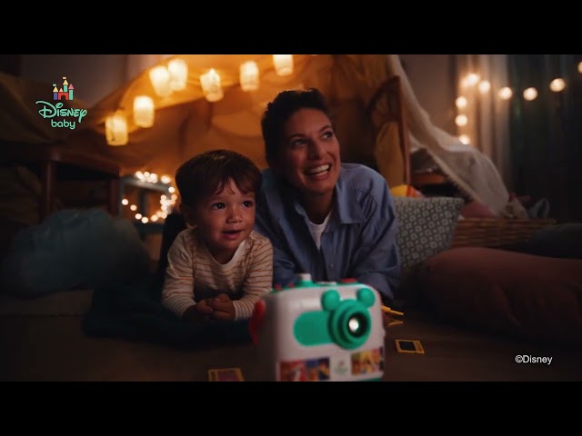 Vídeo relacionado con Clementoni - Proyector Cuenta Cuentos Plus Disney - Juguete Infantil Interactivo Musical, Incluye 7 Historias Proyectadas, Melodías para Dormir y Asa de Transporte - 55668