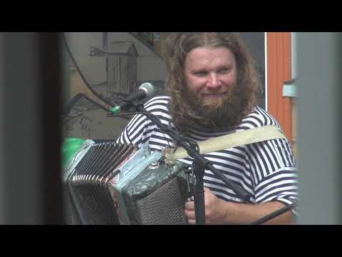 Kurb silmapaar - VÄLIHARF (vaade läbi aknaruutude)