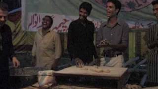 preview picture of video 'How to make Roti: Traditional Pakistani Bread'