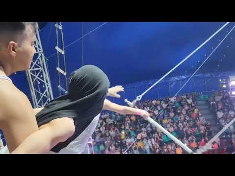 el trapecista más pequeño del mundo