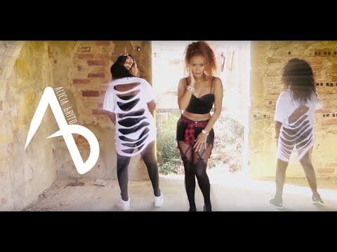 Alicia Brito - Em Chama (Official Video)