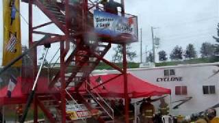 preview picture of video 'Firefit Gaspé 2009 - Team relay Rouyn-Noranda 1st Knock Out Round (1:46.92)'