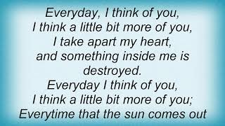 Shakira - I Think Of You (Pienso En Ti) Lyrics