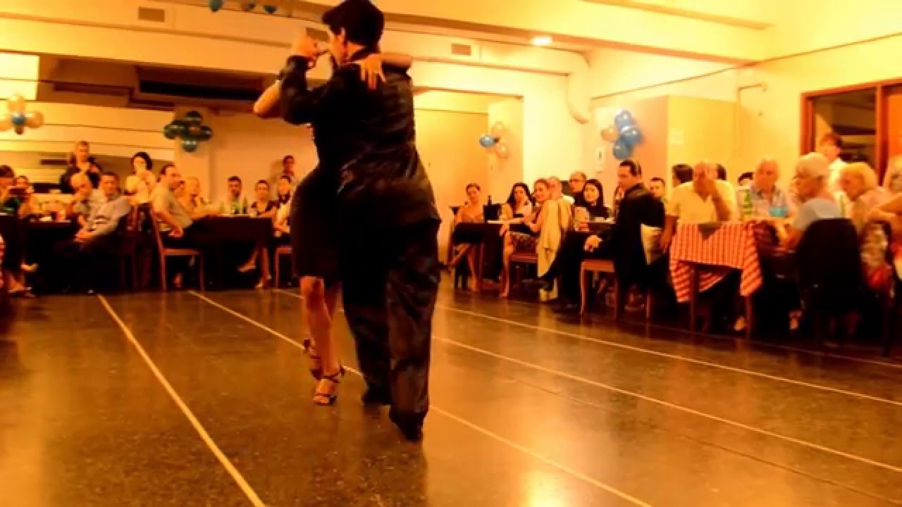 Video thumbnail for José Almar & Juliana Aparicio en Milonga Malena Sunderland Club 1/4