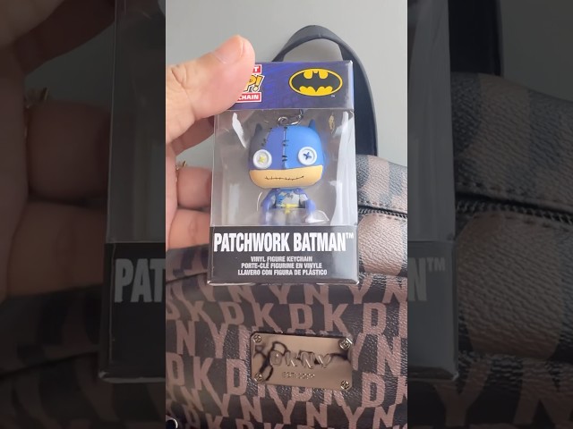 Vídeo relacionado con Funko Pop! Keychain: DC The Batman - Batman - Minifigura de Vinilo Coleccionable Llavero Original - Relleno de Calcetines - Idea de Regalo- Mercancia Oficial - Movies Fans - Minifigura