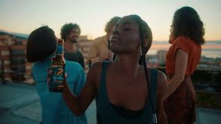 ‘Si vas a darle una vuelta a todo, decide tú la dirección’, de Ogilvy para Cerveza El Águila Trailer