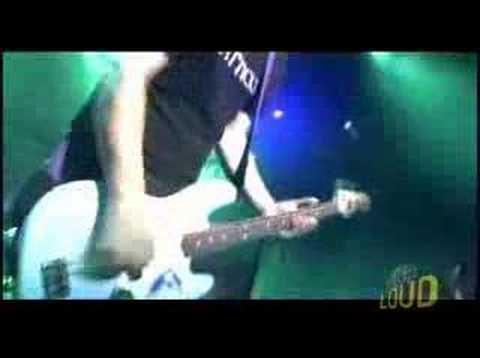Blink 182 - Aliens Exist [Live In Chicago]