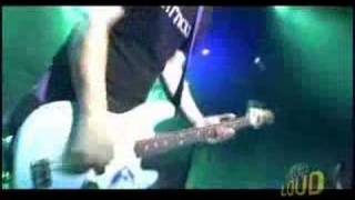 Blink 182 - Aliens Exist [Live In Chicago]